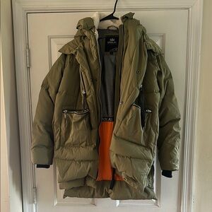 Orolay women’s Olive Puffer Jacket